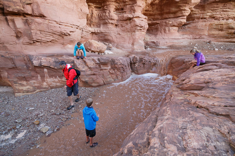 Hiking Bell canyon Utah with Kids