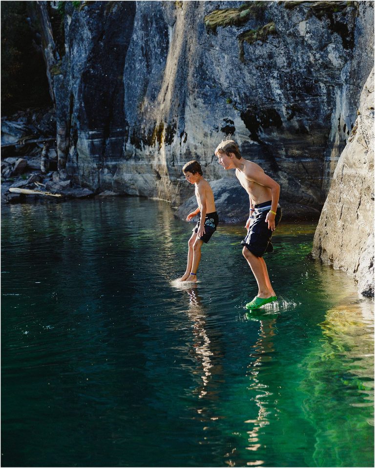 Cliff jumping slocan lake